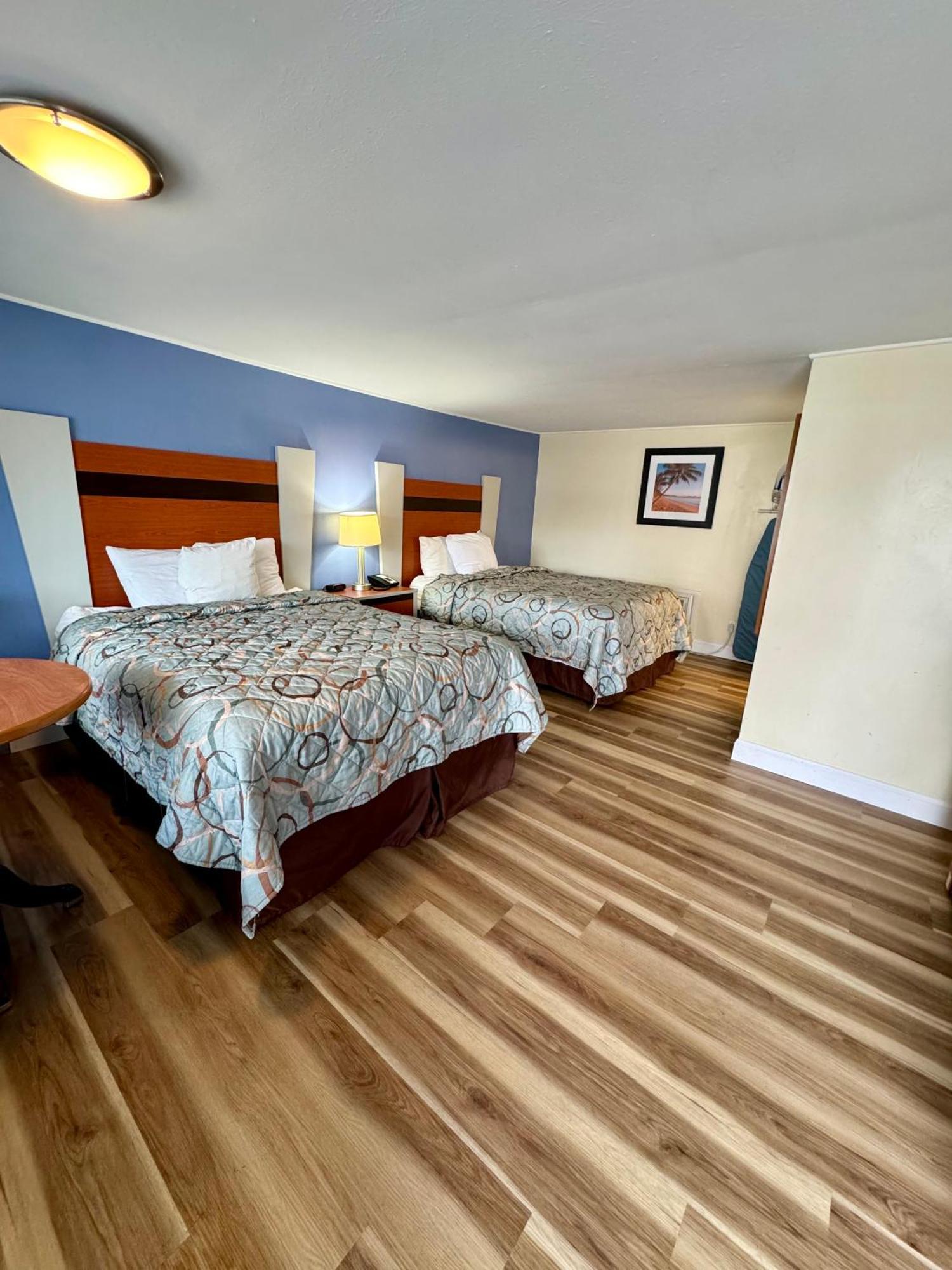 Days Inn By Wyndham - Cape Cod West Yarmouth Exterior foto